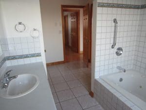 Tiled bathroom and ceramic